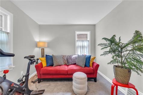 5448 Summit Road Lyndhurst OH 44124