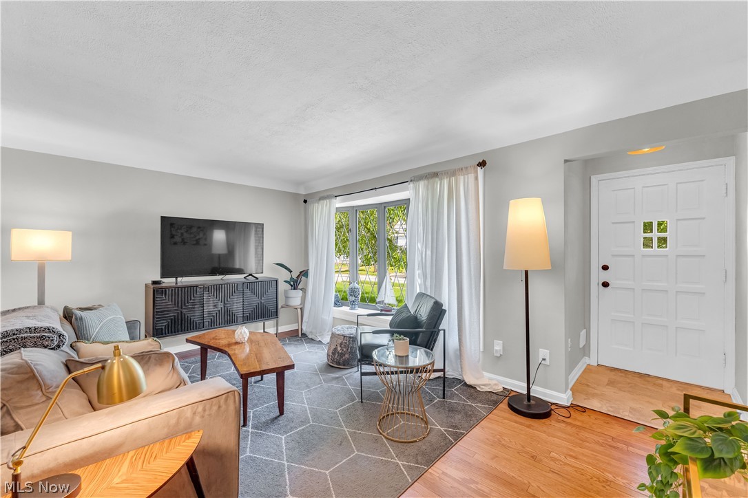 5448 Summit Road Lyndhurst OH 44124