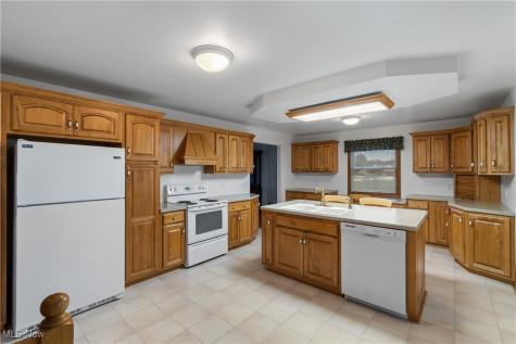 7428 Shadyview Avenue NW Massillon OH 44646