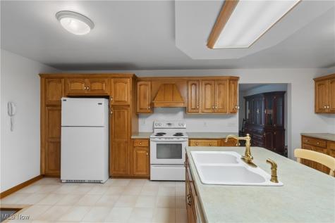 7428 Shadyview Avenue NW Massillon OH 44646
