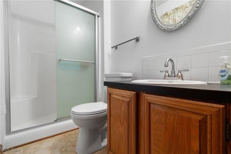 7428 Shadyview Avenue NW Massillon OH 44646