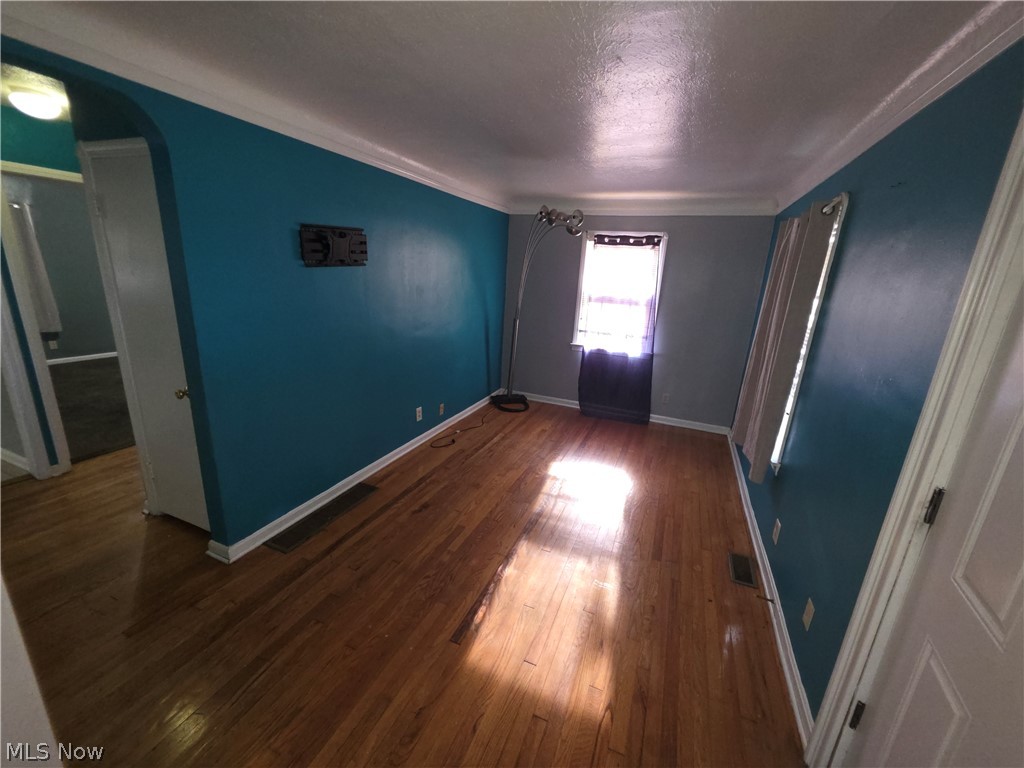 15205 Harvard Avenue Cleveland OH 44128