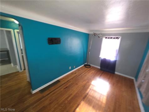 15205 Harvard Avenue Cleveland OH 44128
