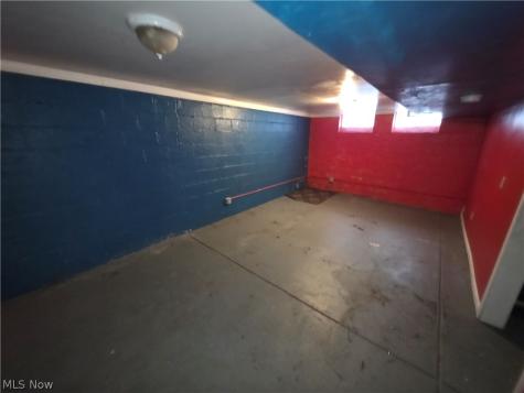 15205 Harvard Avenue Cleveland OH 44128