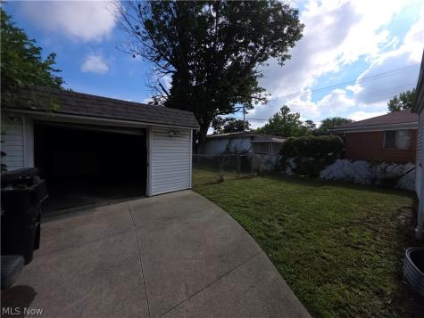 15205 Harvard Avenue Cleveland OH 44128