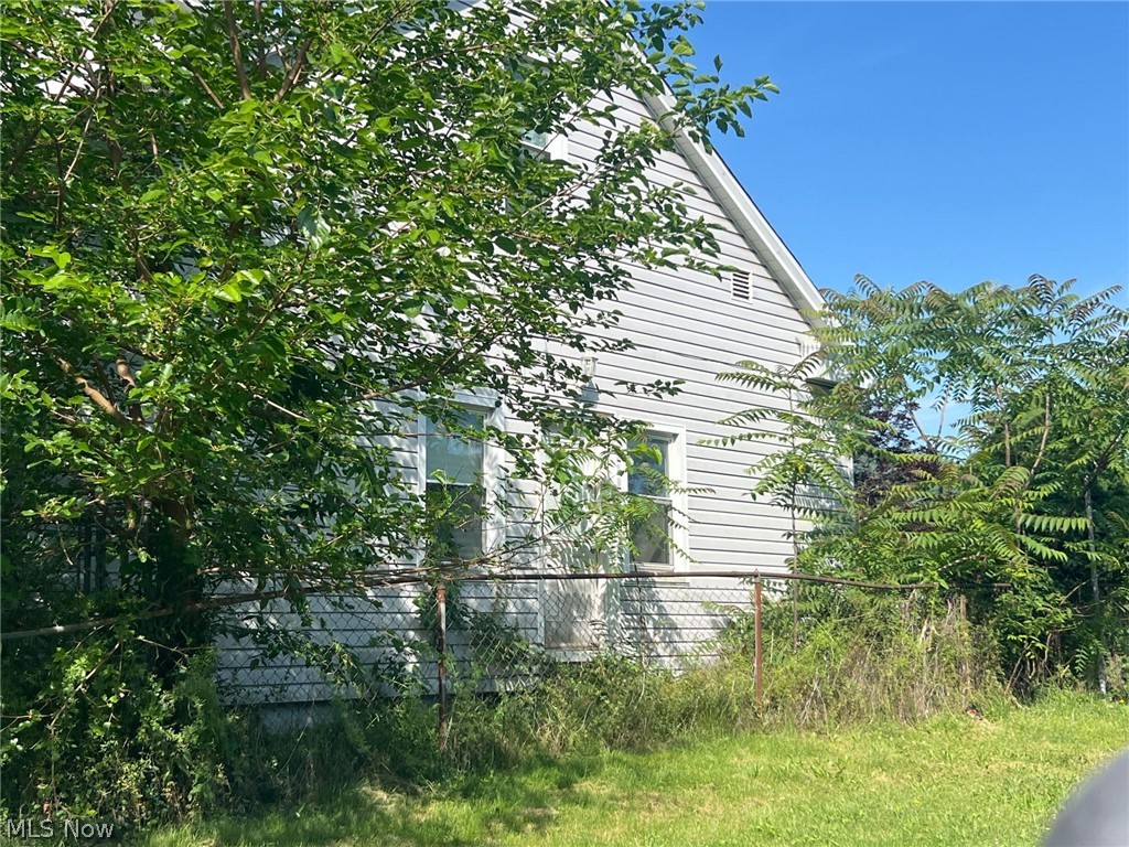 415 S 3rd Street Martins Ferry OH 43935