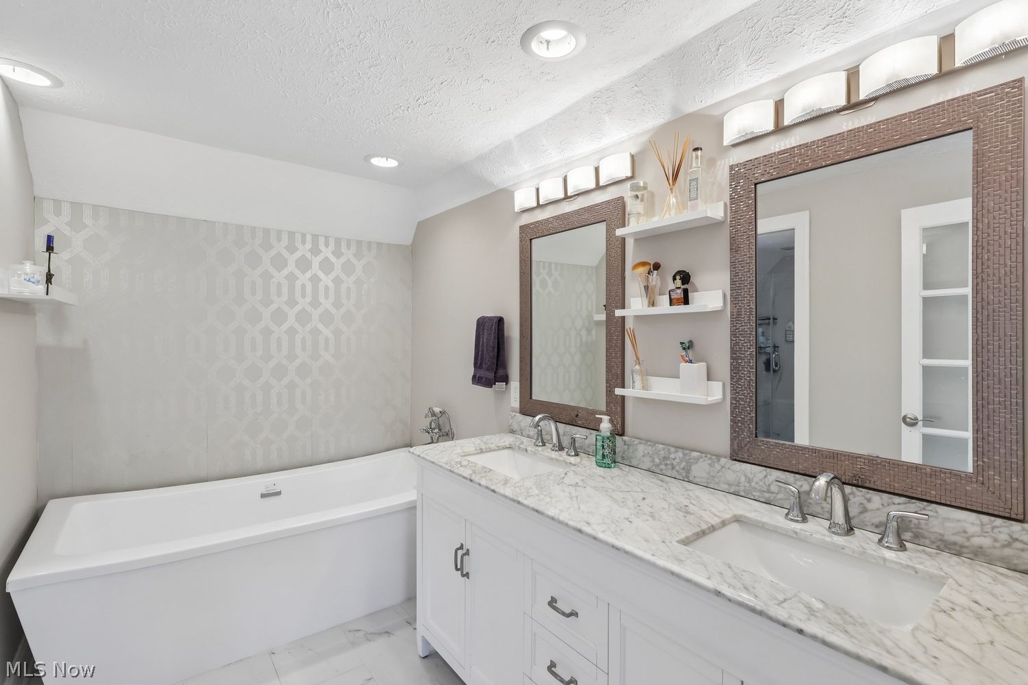 27473 Dellwood Drive Westlake OH 44145