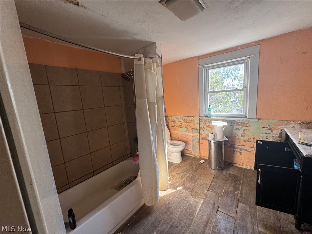 1593 2nd Street Youngstown OH 44509
