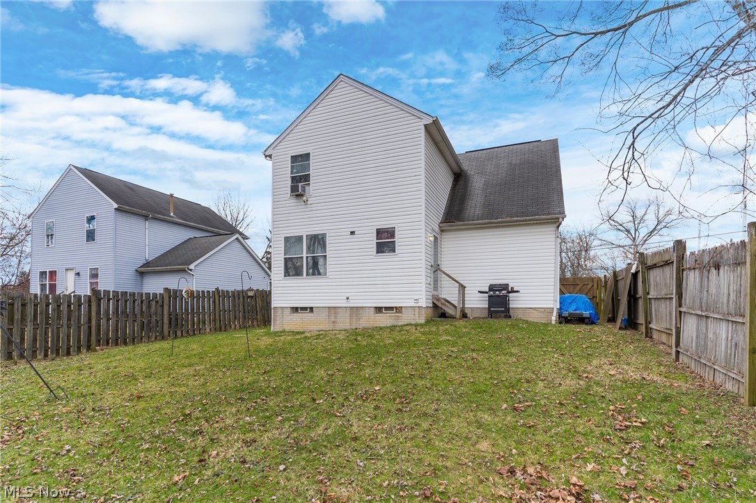 611 Sherwood Avenue Youngstown OH 44511