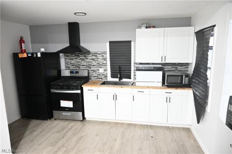 130 Traymore Boulevard Eastlake OH 44095