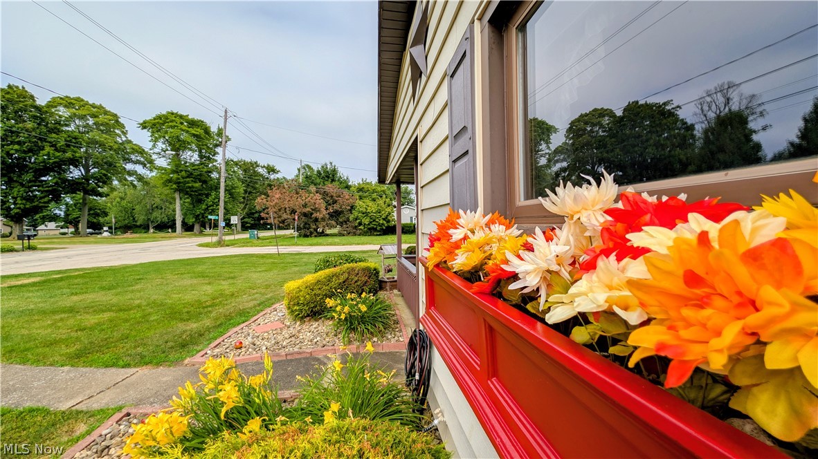 1099 Lake Rd Road Conneaut OH 44030