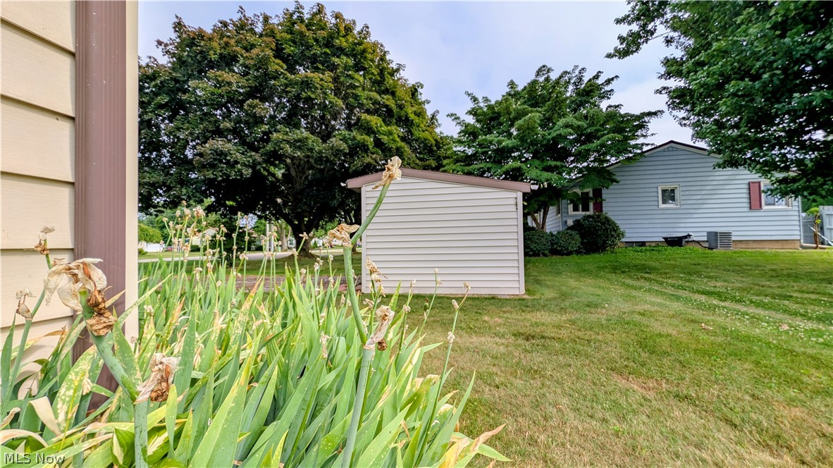 1099 Lake Rd Road Conneaut OH 44030
