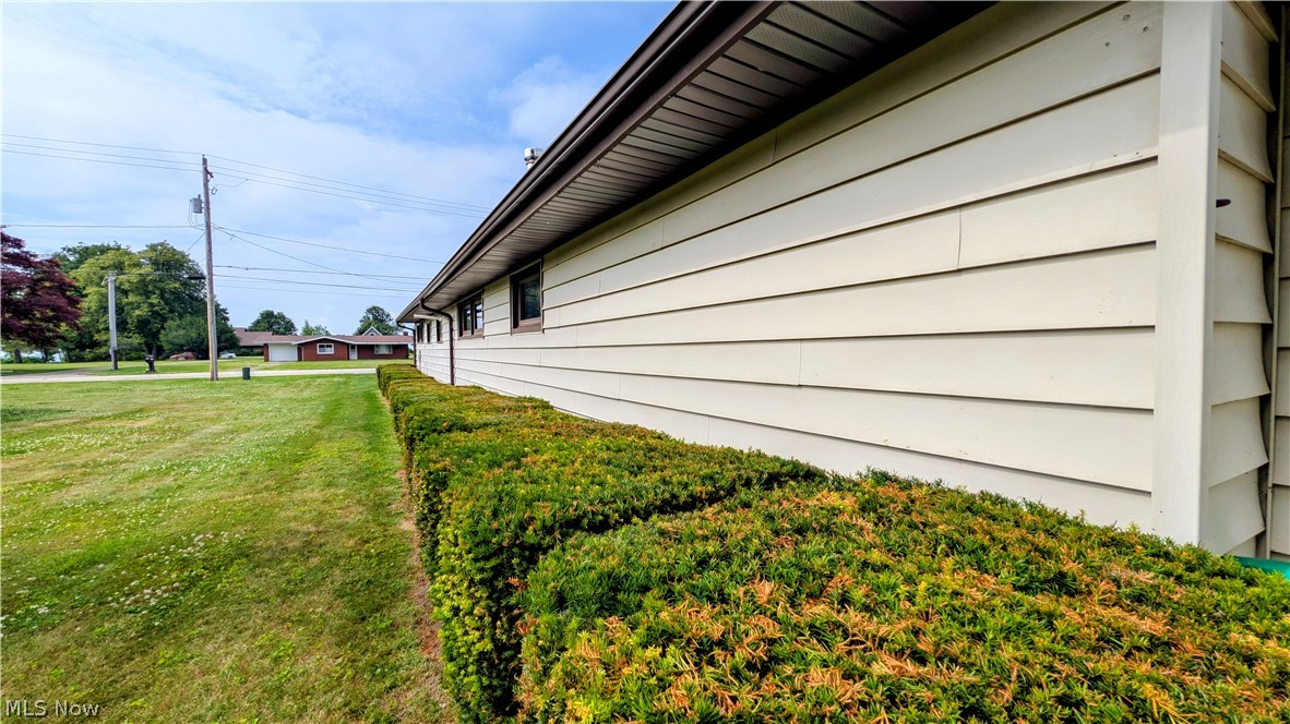 1099 Lake Rd Road Conneaut OH 44030