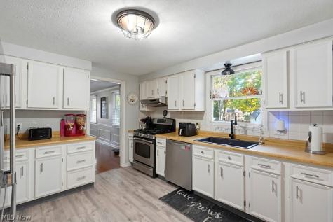 1047 Berkshire Drive Macedonia OH 44056