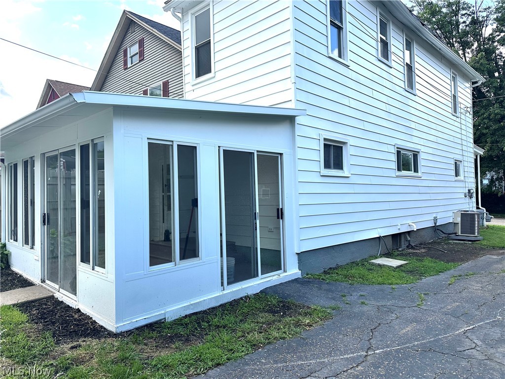 1055 Ambrose Avenue East Liverpool OH 43920