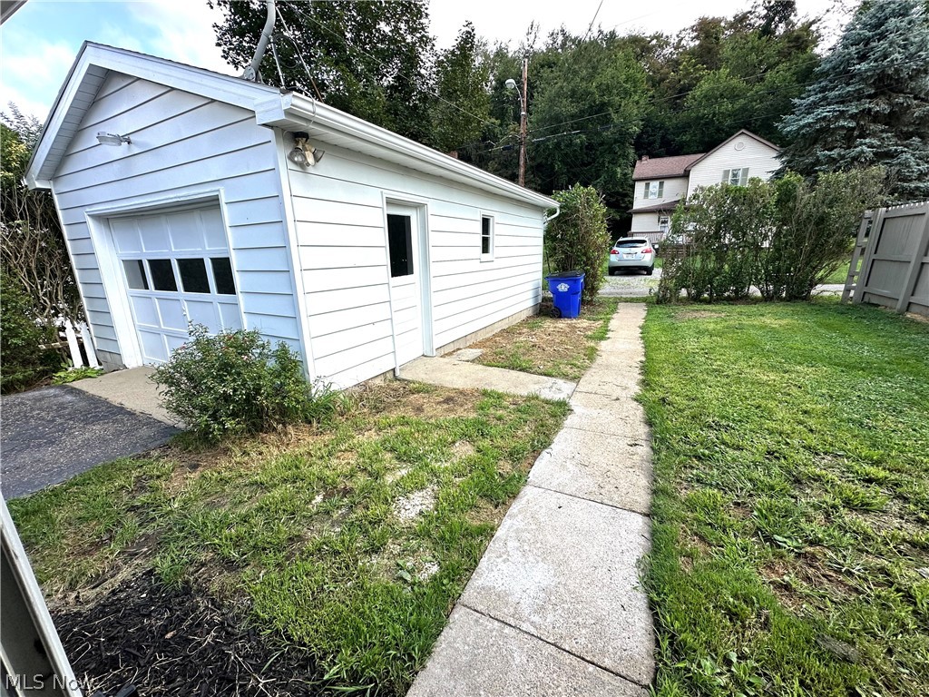 1055 Ambrose Avenue East Liverpool OH 43920