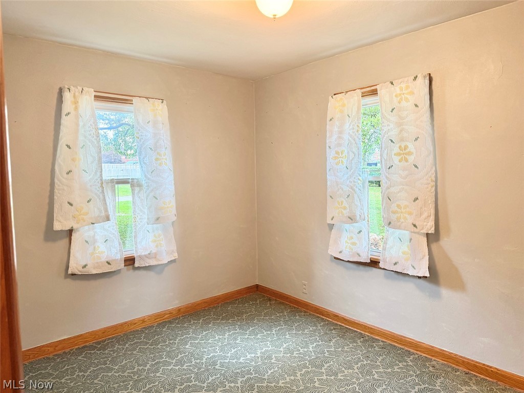 139 S Moravian Avenue Gnadenhutten OH 44629