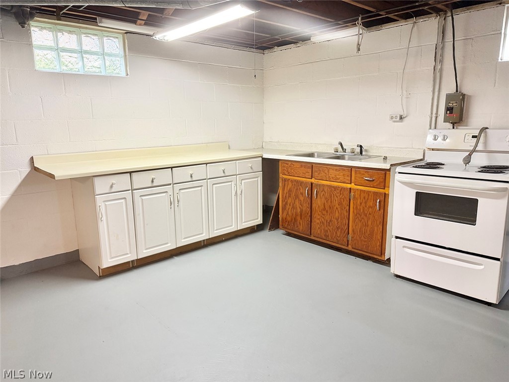 139 S Moravian Avenue Gnadenhutten OH 44629