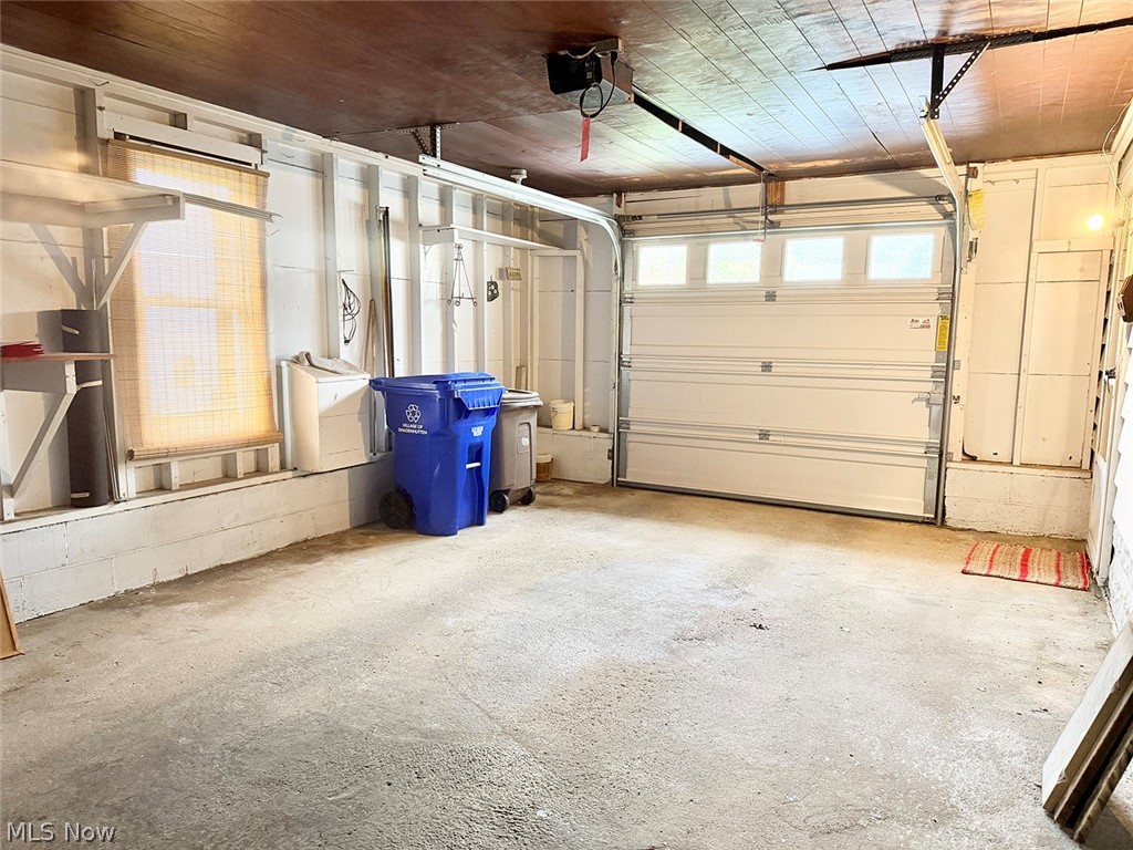 139 S Moravian Avenue Gnadenhutten OH 44629