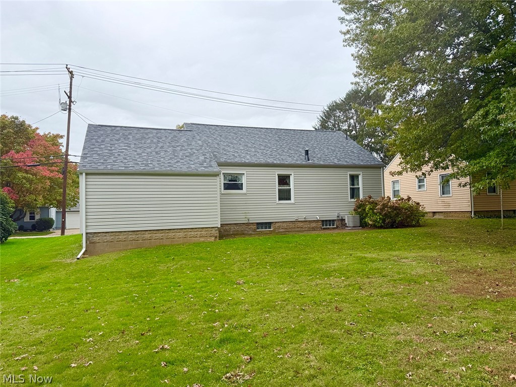 139 S Moravian Avenue Gnadenhutten OH 44629