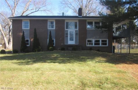 1634 Montaque Avenue NW Massillon OH 44646