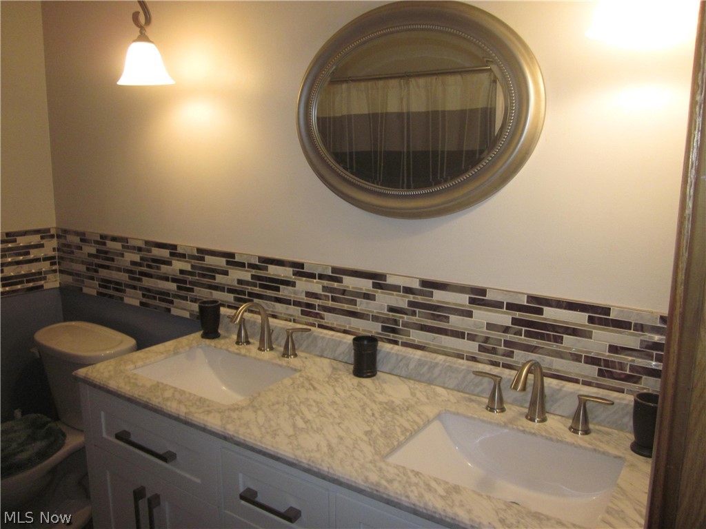 1634 Montaque Avenue NW Massillon OH 44646