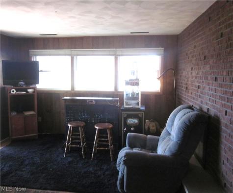 1634 Montaque Avenue NW Massillon OH 44646