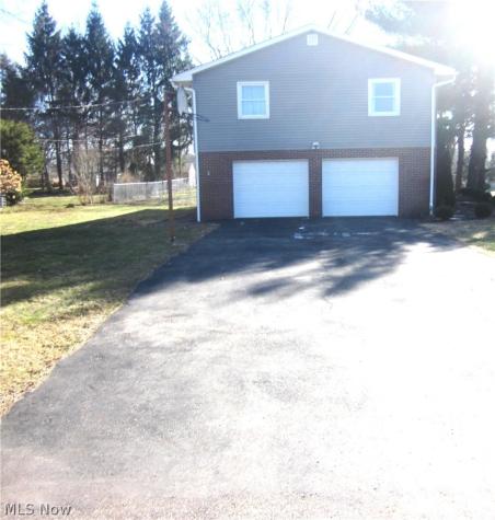 1634 Montaque Avenue NW Massillon OH 44646