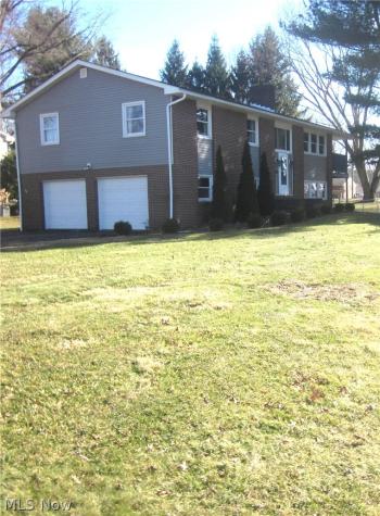 1634 Montaque Avenue NW Massillon OH 44646