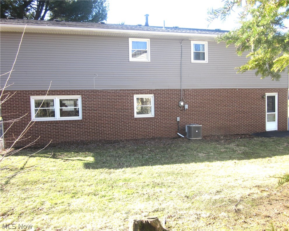 1634 Montaque Avenue NW Massillon OH 44646