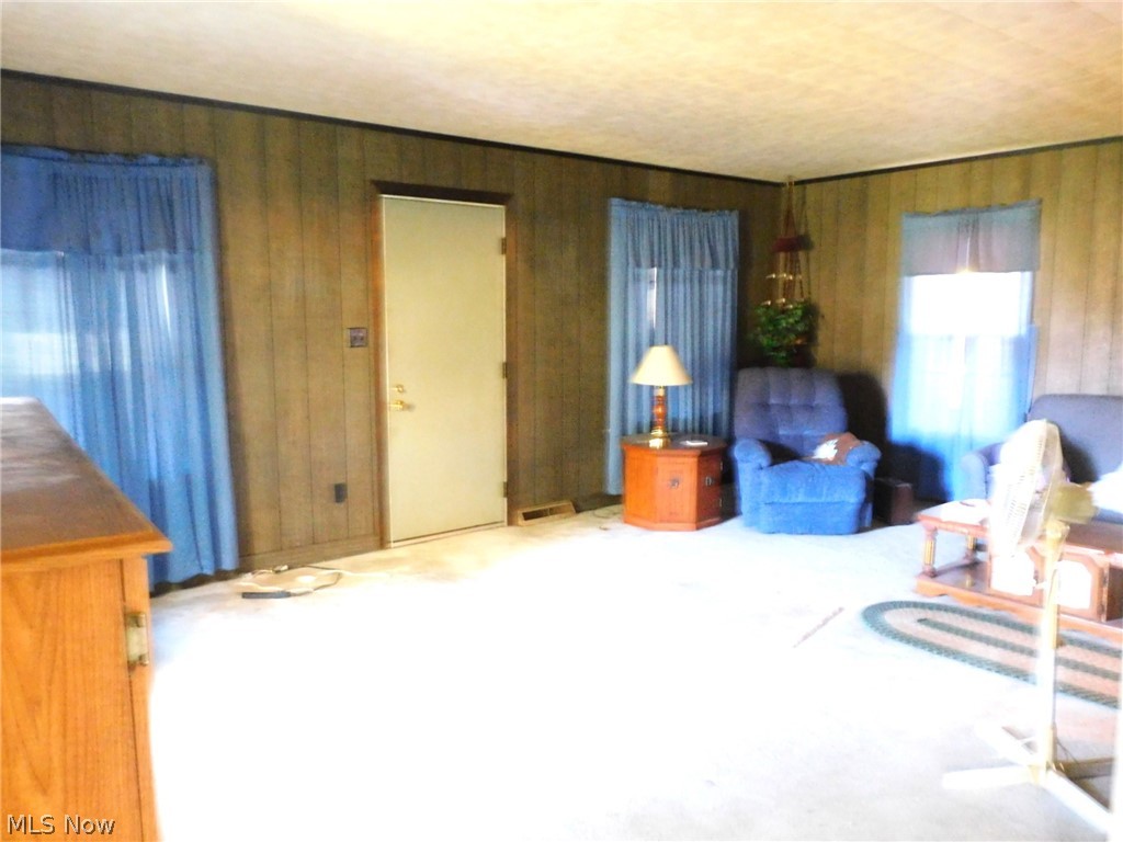 8885 Center Road Ashtabula OH 44010