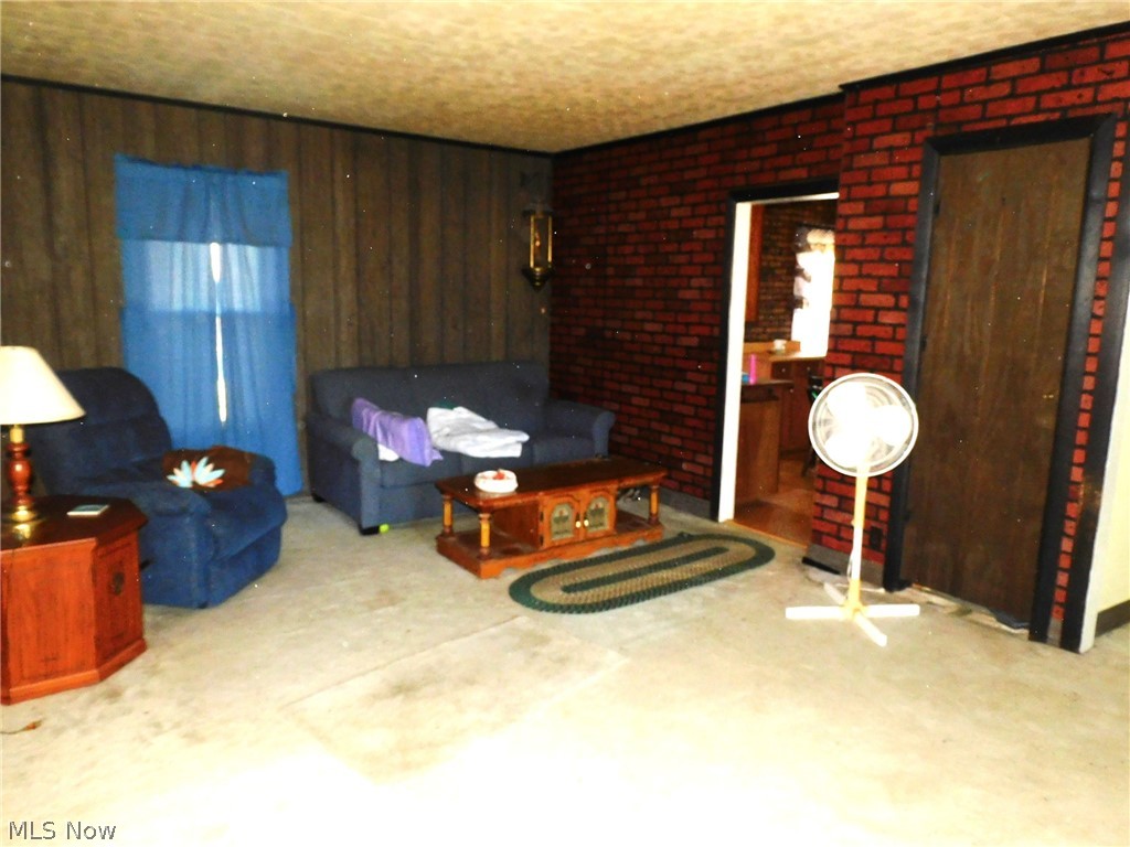 8885 Center Road Ashtabula OH 44010