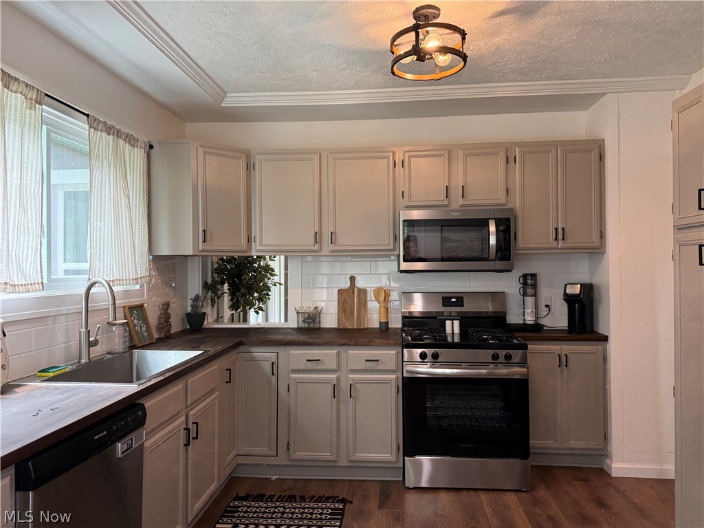 885 Perkinswood Boulevard SE Warren OH 44484