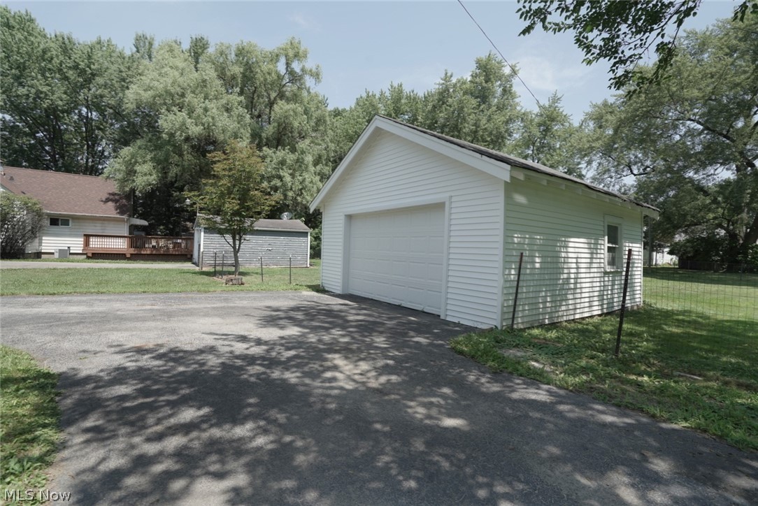 885 Perkinswood Boulevard SE Warren OH 44484