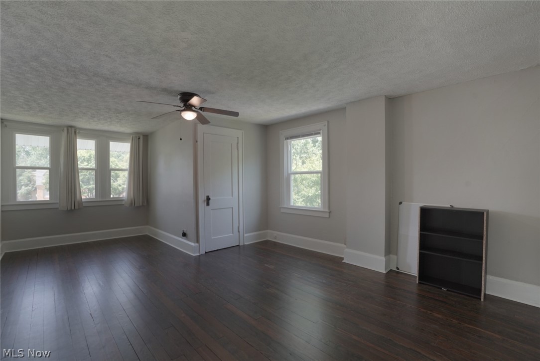 885 Perkinswood Boulevard SE Warren OH 44484