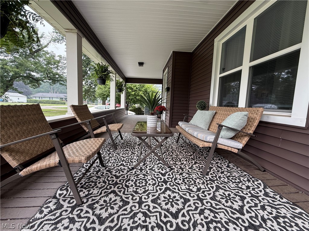 885 Perkinswood Boulevard SE Warren OH 44484