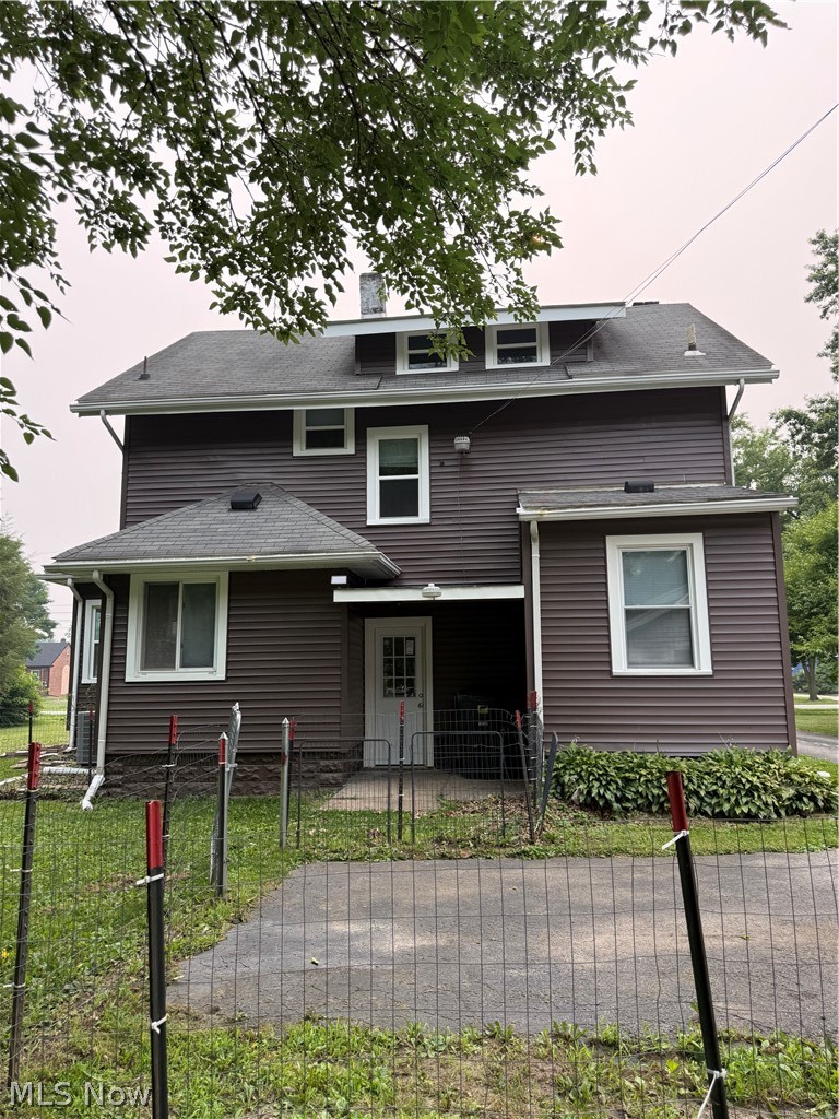 885 Perkinswood Boulevard SE Warren OH 44484