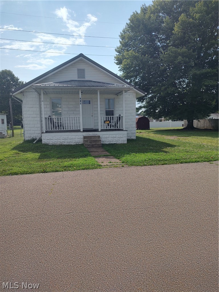 602 Oxford Avenue Newcomerstown OH 43832