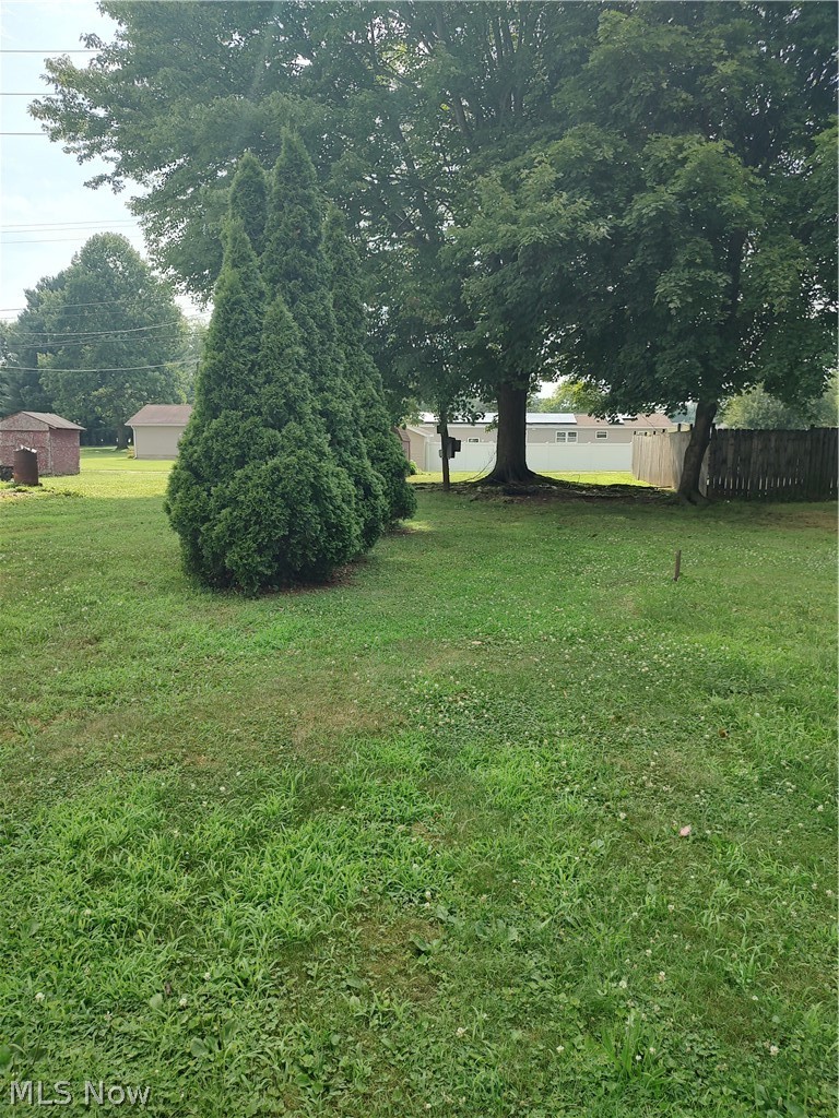 602 Oxford Avenue Newcomerstown OH 43832