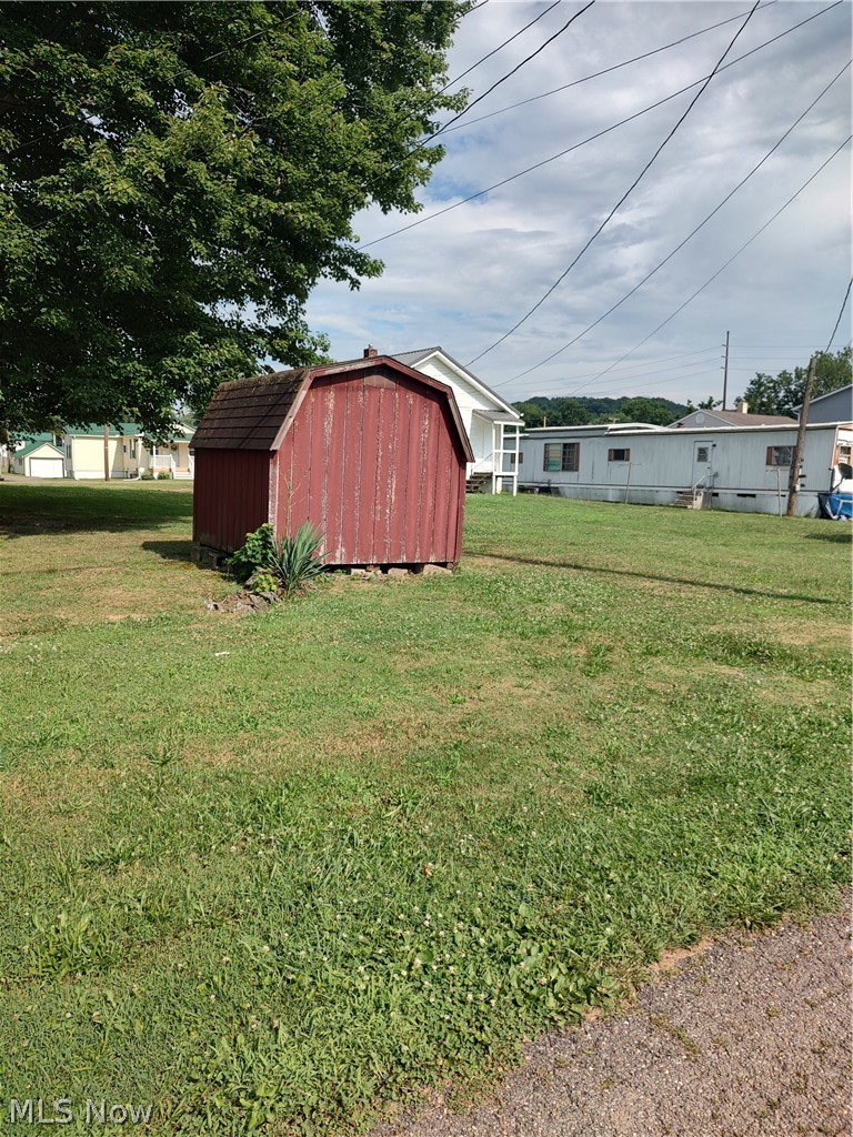 602 Oxford Avenue Newcomerstown OH 43832