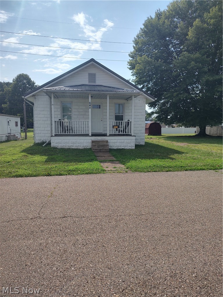 602 Oxford Avenue Newcomerstown OH 43832