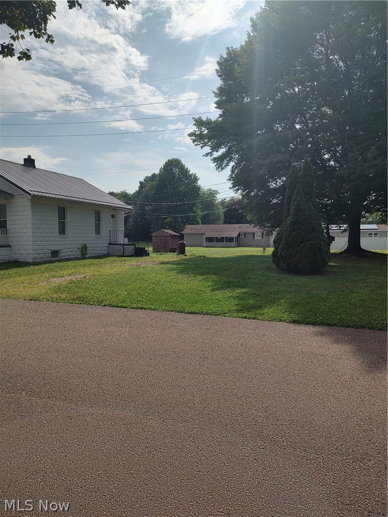 602 Oxford Avenue Newcomerstown OH 43832