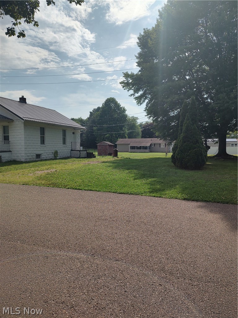 602 Oxford Avenue Newcomerstown OH 43832