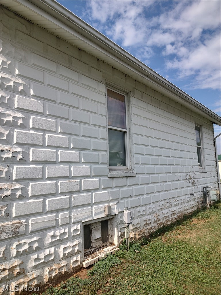 602 Oxford Avenue Newcomerstown OH 43832