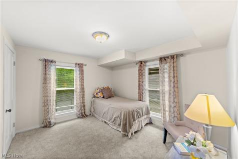 4721 Maple Street Willoughby OH 44094