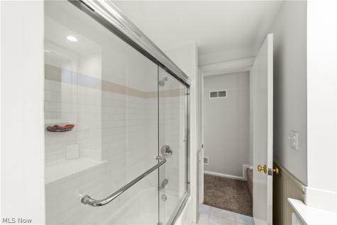 4721 Maple Street Willoughby OH 44094