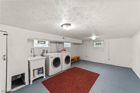 4721 Maple Street Willoughby OH 44094