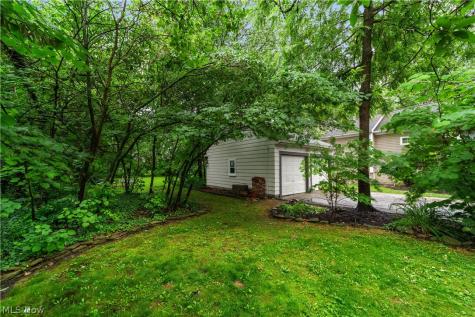 4721 Maple Street Willoughby OH 44094