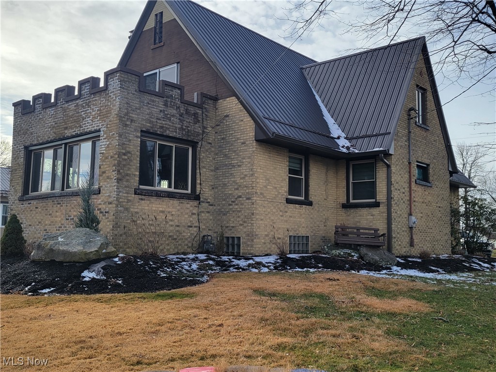 593 Dewey Avenue Cadiz OH 43907