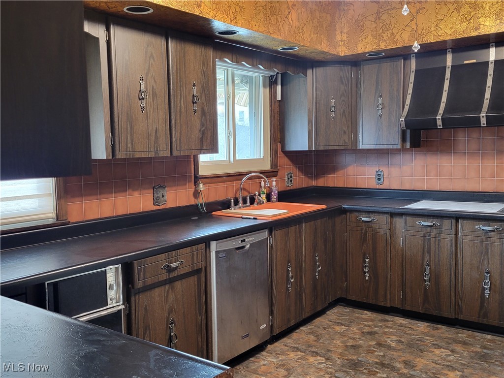 593 Dewey Avenue Cadiz OH 43907